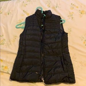 Black vest size s